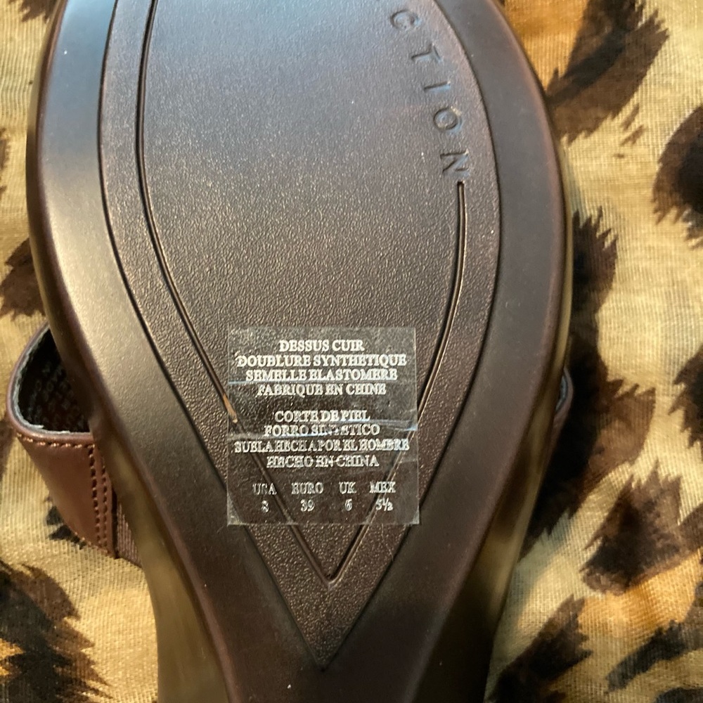 Kenneth Cole Sandals - Picture 3 of 5